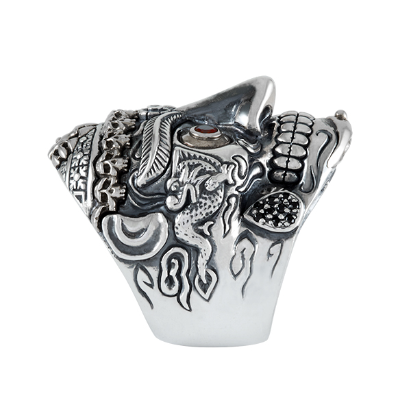 Kapala ring detail